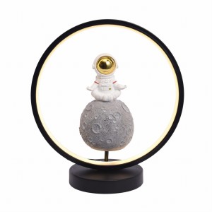 BX04S123D-1 LAMPA STOŁOWA ASTRONAUTA