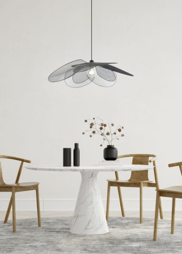 Lampa FLEURE czarne płatki nad stołem