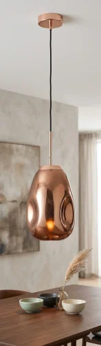lampa-wiszaca-szklana-miedziana-giete-szklo.webp