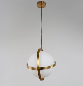 SIGNIA D20 lampa wisząca mosiężna z kloszem ozdobionym obręczami E27