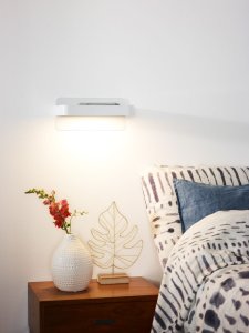 ATKIN kinkiet półka biały LED  6W z gniazdem USB 5V/2A wbudowany wyłącznik 